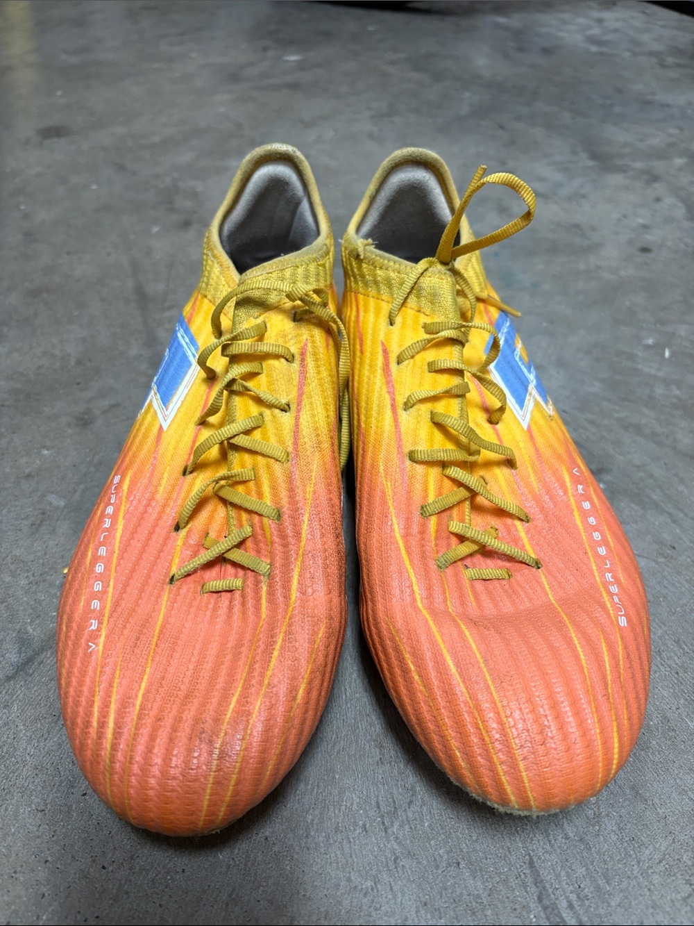 LOTTO Men's Soccer Shoes size 8